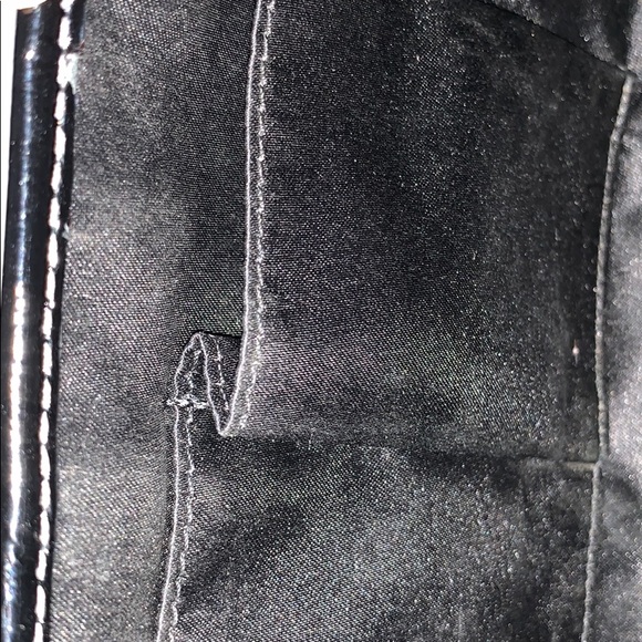 Coach Signature Classic Shoulder Bag - Picture 4 of 8